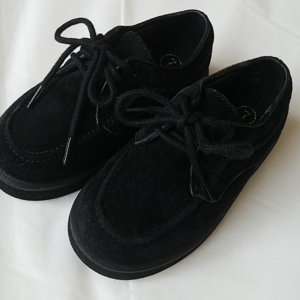 Black shoes young classics